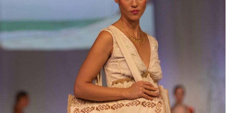 La collezione di Pahiesa sfila a Formentera