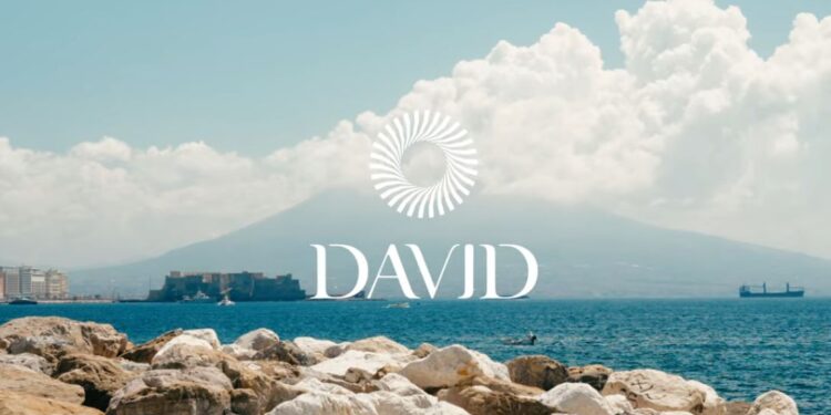 “Napoli porta il nostro nome”: DAVID presenta il nuovo video che celebra la vera estate italiana